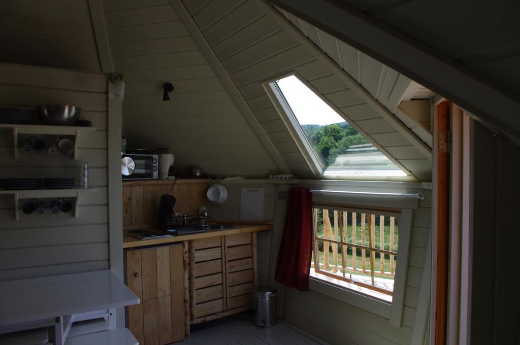 Les Roulottes Et Cabanes Du Livradois Cunlhat Habitación foto
